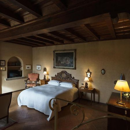 Castello Di Cernusco Lombardone Acomodação com café da manhã Quarto foto
